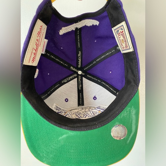 Los Angeles Lakers Hat - Picture 3 of 6